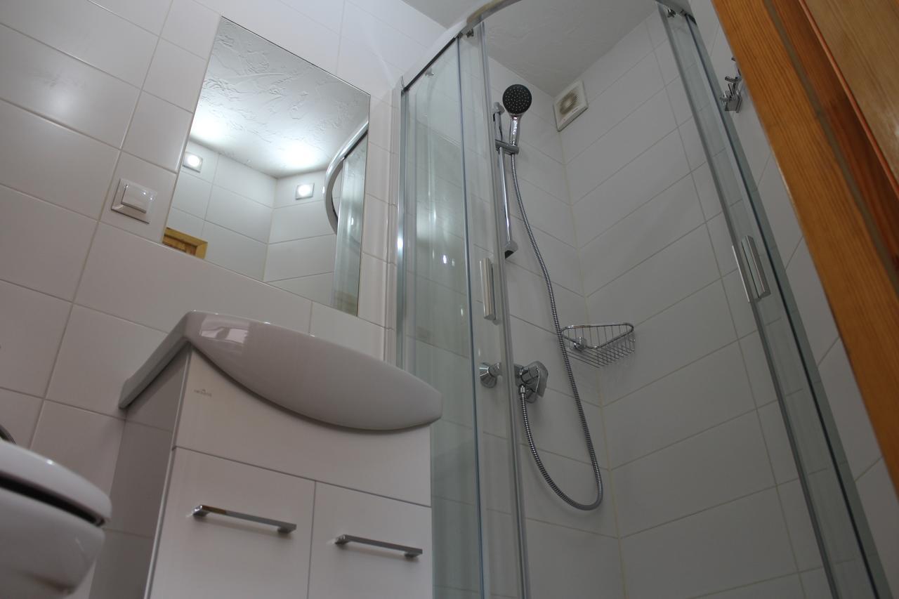 Apartamenty i Pokoje Gościnne DZIEDZIC Józef Suche Exterior foto